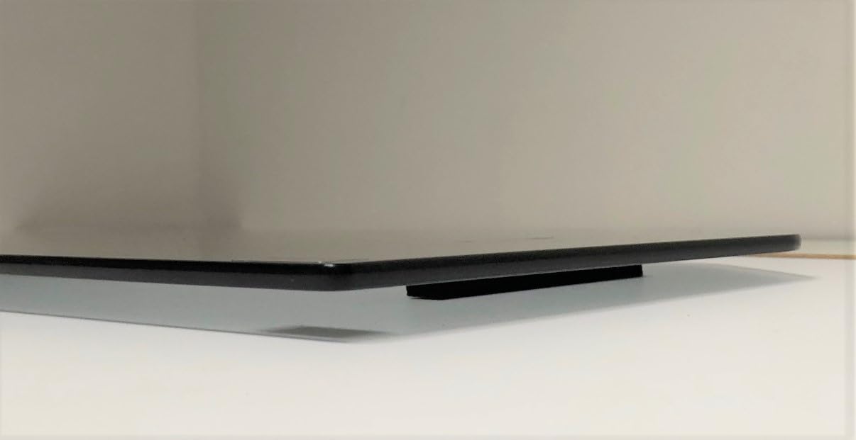 Base girevole per grandi TV, sagomata sul retro per facilitare la rotazione - in vetro temperato mm 6 colore Nero fumè, GK114N, dim. cm 114x 32 portata max kg 50