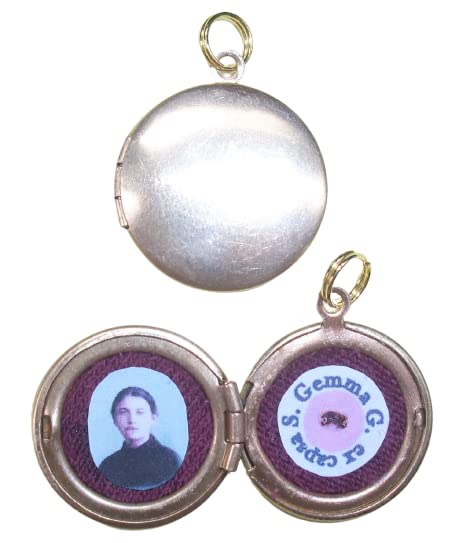 Saint Gemma "ex capsa" relic locket with photo holy prayer card