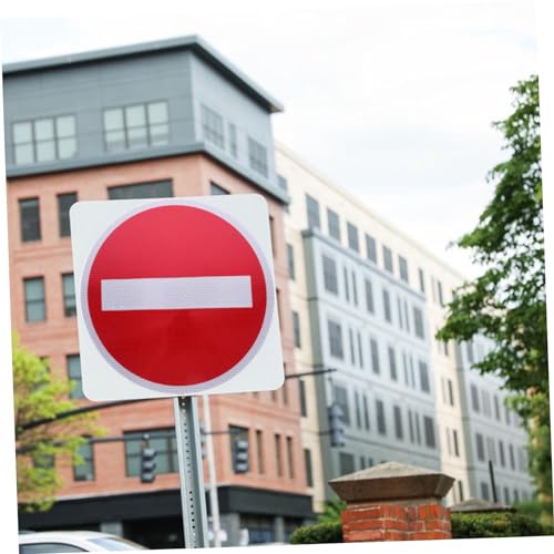 Panneau d'interdiction d'accès et signalisation de sécurité parking sous-sol