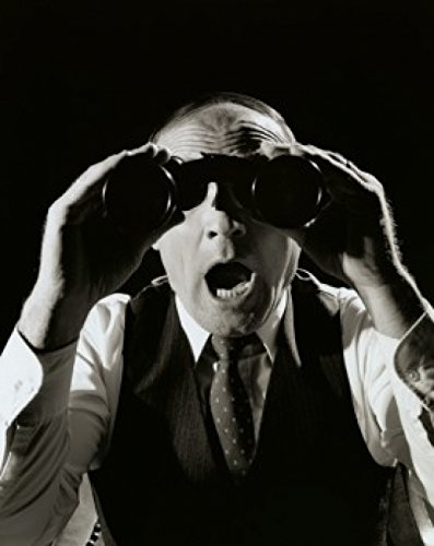 Businessman using pair of binoculars Artistica di Stampa (60,96 x 91,44 cm)