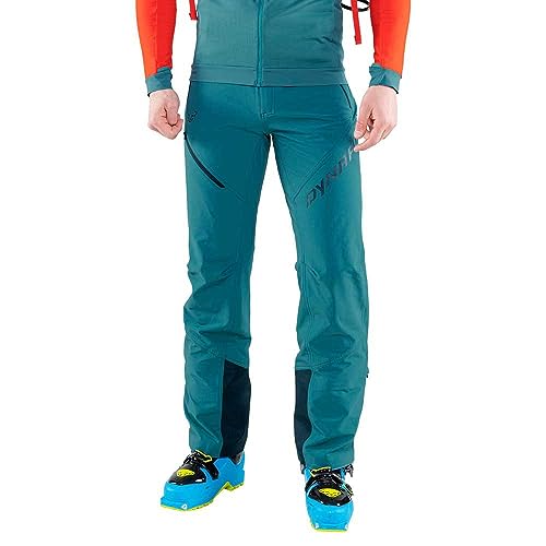 Abbigliamento sportivo realizzato con materiali di prima qualità che si adattano a qualsiasi attività sportiva