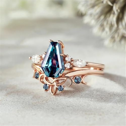 Unique Coffin Cut Alexandrite Ring Set for Women Solid Gold Vintage Engagement Ring Art Deco Alexandrite and Moissanite Wedding Promise Ring Set for Her3