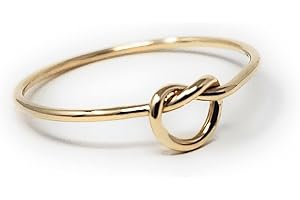 Lustrous 14k Gold Ring: A Knot of Elegance