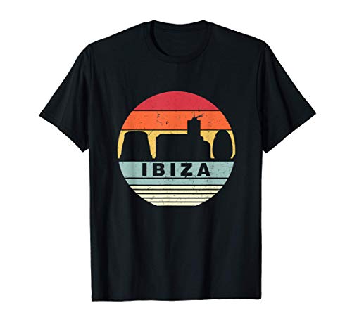 Silueta del Skyline de Ibiza Camiseta