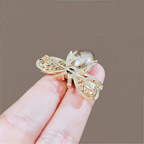 Image of 2Pcs Sexy Red Lips Brooch Rhinestone Quiet Gestures Statement Brooches Lapel Pins Elegant Dress Accessories Suit Tie Art Deco Fashion Cubic Zirconia Jewelry Lover Gift for Women Girls