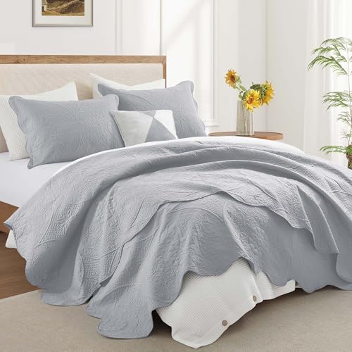 IR Imperial Rooms Twin Quilt Bedding Set Size (68” x 86”) + 1 Pillow Shams (20” x 26” + 2”) - 2 Pcs All Season Lightweight Reversible Microfiber Coverlet Floral Embossed Quilt Bedspread (Silver)