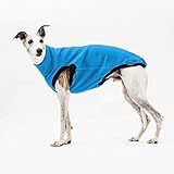 Warm und gemütlich – unsere Pullover passen perfekt an Ihren Hund an, dehnbar, sehr weich und dreidimensional geschnitten, um der Form und dem Anteil der verschiedenen Rassen zu entsprechen. Ob Sie einen Hund haben, der nachts zusätzliche Wärme braucht, einen Hund mit geringem Körper, oder einen haarigen Hund, der auf nassen und schlammigen Spaziergängen zusätzlichen Schutz braucht, wir verstehen die Bedürfnisse verschiedener Rassen und haben Sie abgedeckt.