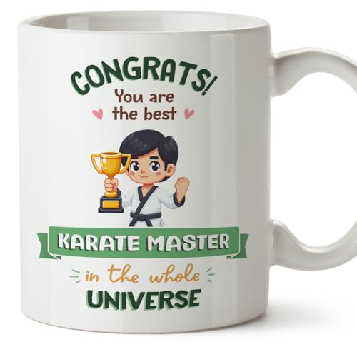 MUGFFINS Tazas para MAESTRO DE KARATE hombre - En Inglés - Best in Universe Trophy - 11 oz / 330 ml - Regalo original y divertido