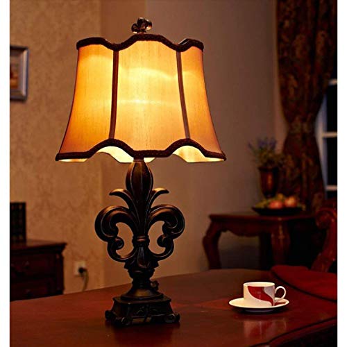 Lampe table chic américain classique pour ambiance feutrée salon