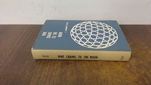 Nine Chains to the Moon 0809300877 Book Cover
