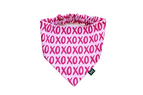 Valentine's Day Scrunchie Dog Bandana Perfect for Winter Season, Handmade Heart Print Elastic Pet Bandana, Love Day Photoshoot Props, Festive Dog Outfit (XX-Large, XOXO)