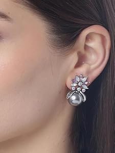 Kok ichki kiyimdagi sargish porno Osiyo qizlari yalangoch