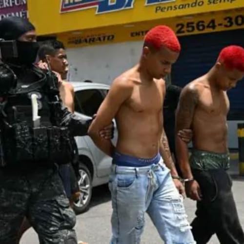 REAPARECE LA DERECHA BRASILE&Ntilde;A Podcast Por  arte de portada