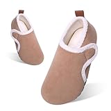 Comodidad Ligera y Transpirable: Las zapatillas de estar por casa para niños, a pesar de su aspecto mullido, son sorprendentemente ligeras y transpirables, manteniendo los pies calientes sin sobrecalentarse ni sudar, incluso durante un uso prolongado.
