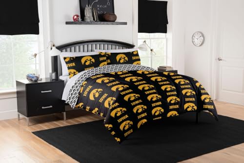 Northwest NCAA Iowa Hawkeyes Full Rotary Bed in A Bag Set