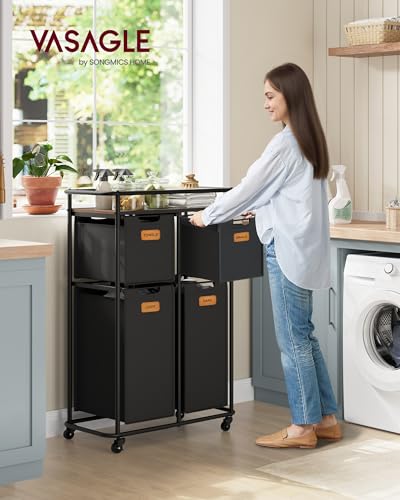 Corbeille à linge avec roulettes pour simplifier la routine de buanderie