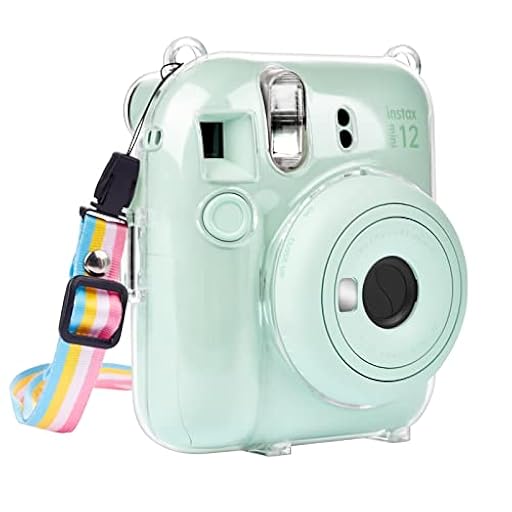 MUZIRI KINOKOO Protectora Funda para Fuji Instax Mini 12 instantánea, Clear Funda Protectora para Fujifilm Mini 12 Cámara con Correa Ajustable - Transparente | Ya disponible en tu tienda friki favorita! En mundofriki.es!
