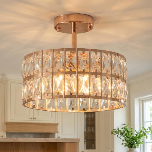 Lustre cristal doré pour éclairer un plafond bas d'entrée