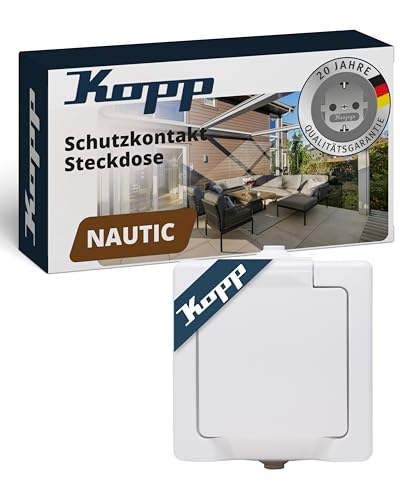 Kopp NAUTIC 1-fach Schutzkontakt-Steckdose mit Klappdeckel in Arktis-Weiß - Sichere Aufputz-Steckdose mit erhöhtem Berührungsschutz - IP44 Feuchtraumsteckdosen-Aufputz 16A / 250V~