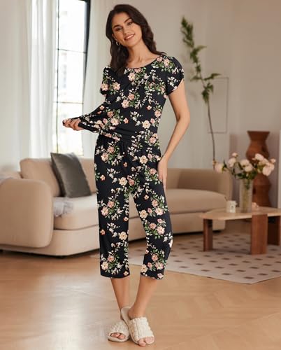 Image of Ekouaer Women's Capri Pajama Set Short Sleeve Mumu Pjs Pleated Top Capri Pants with Pockets Sleepwear Lounge Set