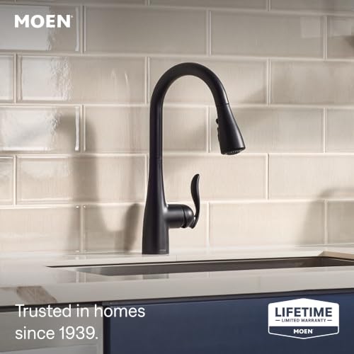 Image of Moen Arbor Matte Black One-Handle Pulldown Kitchen Sink Faucet Featuring Power Boost and Reflex Docking System, Black Kitchen Faucet with Pull Down Sprayer, 7594BL