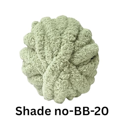 Image of VCR Soft Green Yarn, 200 Grams Big Chunky Hank, 22 Meters Length, Suitable for Knitting Blankets and Pillows, 100% Polyester Yarn Ball for Crochet DIY, Soft Threads, Pack of 1