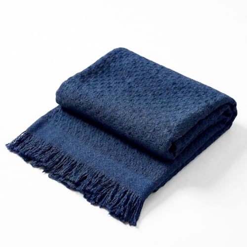 Decolab Manta Básica de Algodão Decorativa Moderna com Franja Estilo Boho para Poltrona, Sofá e Cama 150 x 120 cm em Acabamento Artesanal (Azul noturno)