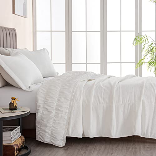 Great Bay Home 2-Piece Spandex White Twin Quilt Comforter With 1 Sham | All-Season, Cozy, Modern Bedspreads | Thick Coverlet Sets | Ellie Collection #TOP7