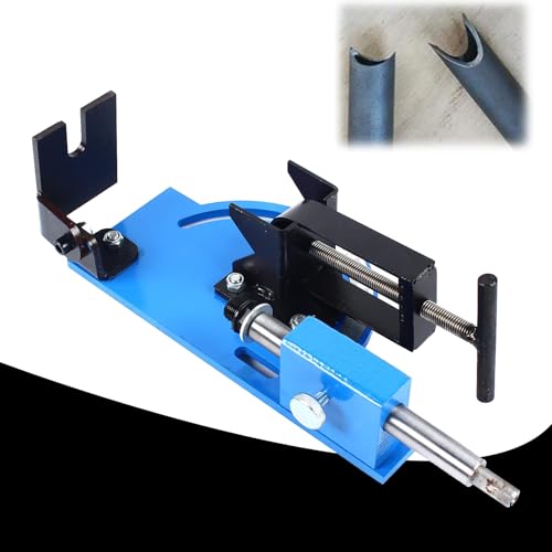 Coupe-tube réglable avec jauge de rapporteur intégrée pour une coupe d'angle précise dans les tuyaux métalliques