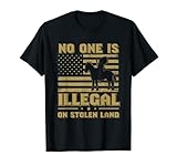 Haz un regalo poderoso para los nativos americanos, indígenas, inmigrantes, mexicanos, sueños y aquellos para la reforma de la inmigración. Vamos a acabar con la colonización, el racismo y la discriminación. Camisa genial con gráfico tribal.