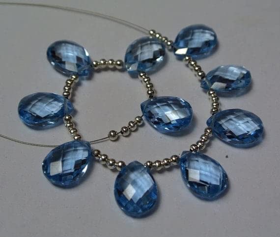 Quartz corindon bleu de LKBEADS : briolettes poires facettées d'exception 13x9mm