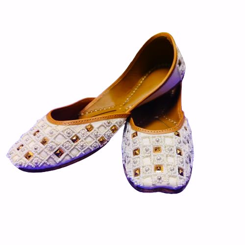 Stylish Hand Made Leather FULKARI Mojari White-picture-55