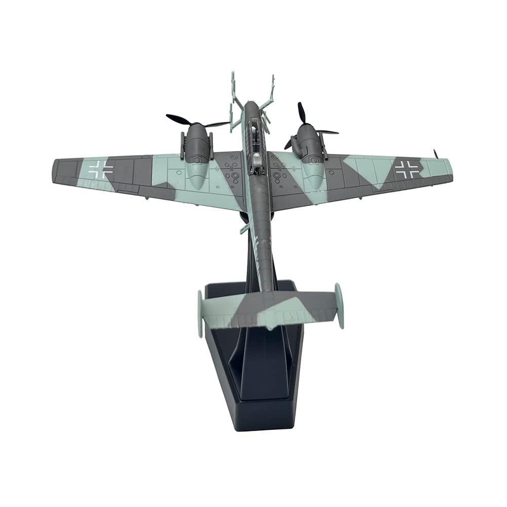 Amazon.com: 1/100 Scale WWII German Messerschmidt BF110 Fighter