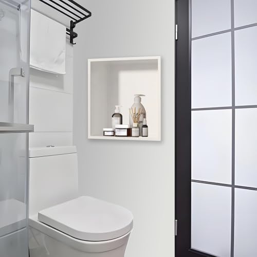 Douche en acier inoxydable pour rénover une salle de bain moderne sans carrelage