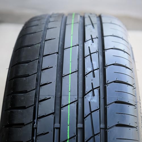 Accelera Iota ST68 265/60R18