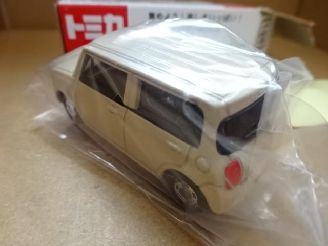 Amazon | トミカ 82 スズキ ラパン 2代目 HE22S型 軽自動車 ミニカー