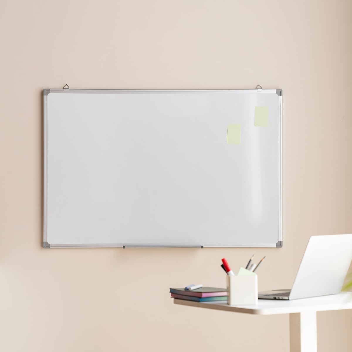 LogiLink EO0058 – magnetyczny marker suchościeralny do tablic suchościeralnych/tablica do montażu na ścianie, 90 x 60 cm, rama aluminiowa
