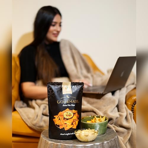 Image of Gourmade Soulful Snacking Pita Chips Snacking Combo, 375g | 2 x Roasted Garlic and 1 x Chipotle (125gms ecah - Pack of 3) | Baked Bar Party Snacks | Dip Starter Chips | Nachos & Tortillas