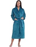 bademantel frottee lang mit kapuze Praktische und moderne Ausführung : Dieser Plüschbademantel wird mit einem Hüftgurt geliefert, damit Sie ihn perfekt anpassen können. Der Hals mit Schalkragen ist ein Klassiker und hält Ihren Hals bequem und warm. Zwei große Taschen, die groß genug für Ihr Telefon und warm genug für Ihre Hände sind.