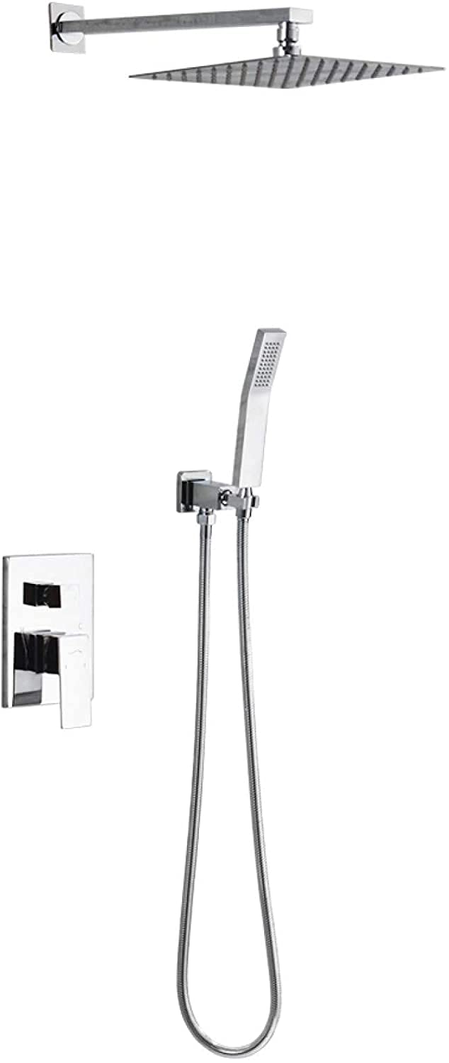 Robinet de douche carré pour créer une ambiance spa relaxante à la maison
