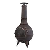 La chimenea para jardín Augustus de  Blumfeldt  calienta de maravilla: el estable horno está hecho de irrompible hierro fundido y en cuestión de minutos proporciona el agradable calor. Tan solo hay que colocar en su interior el carbón, la madera o el carbón vegetal y disfrutar del calor durante horas. Una práctica rendija de ventilación en la parte inferior permite que el fuego flamee rápidamente.