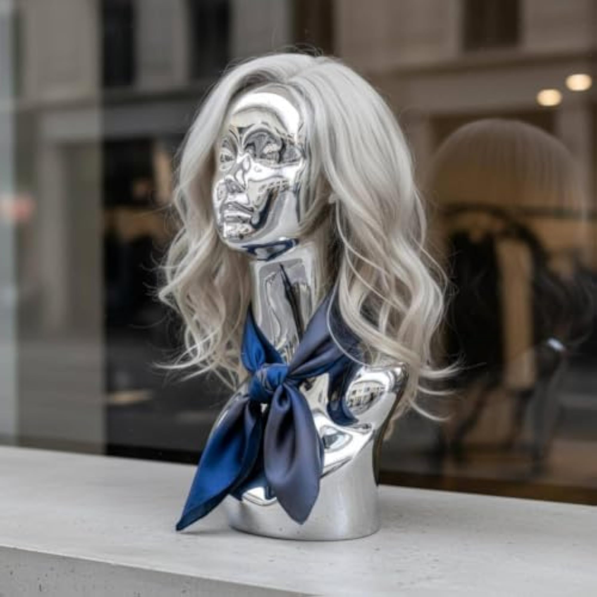 Glossy Finish Shoulder Base Mannequin Head Display
