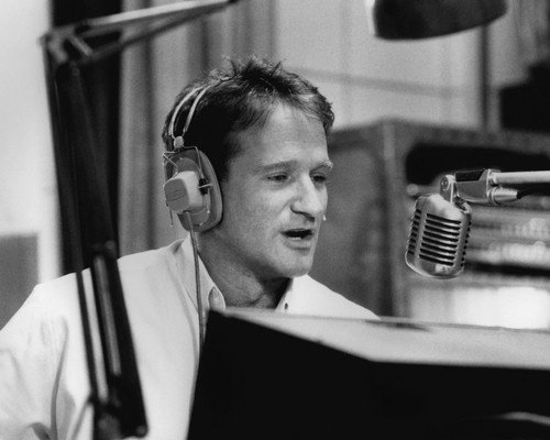 Robin Williams in Good Morning, Vietnam at microphone disc jockey 16x20 Poster