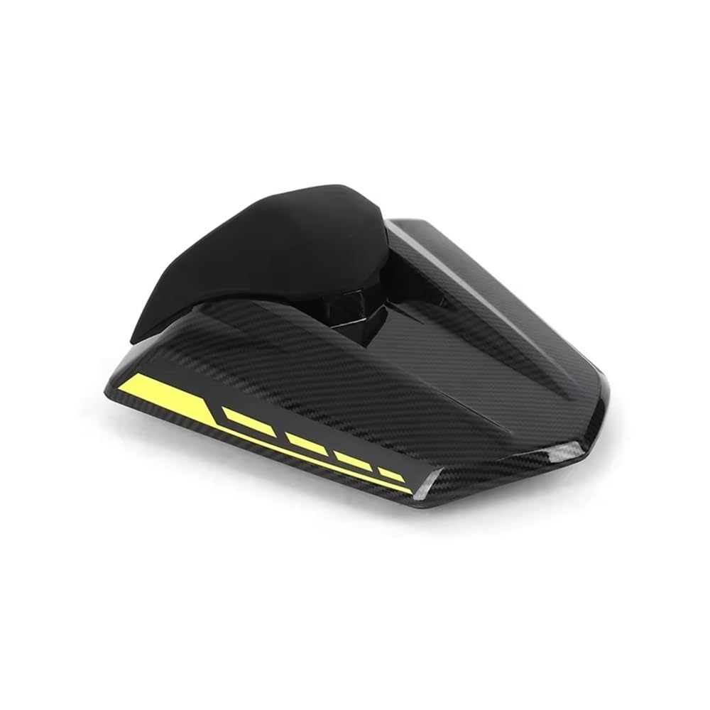 Garde accessoires moto CB 750 Hornet, capot de selle finition précise - 7