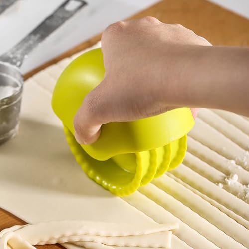 Pasta Noodle Cutter, Hand Pasta Spaghetti Maker Noodle Lattice Roller, Plastic Dough Pastry Crimper, Fluted Pastry Cutter Wheel for Baking, Dough Cutter Kitchen Cooking Tools (Light Green)