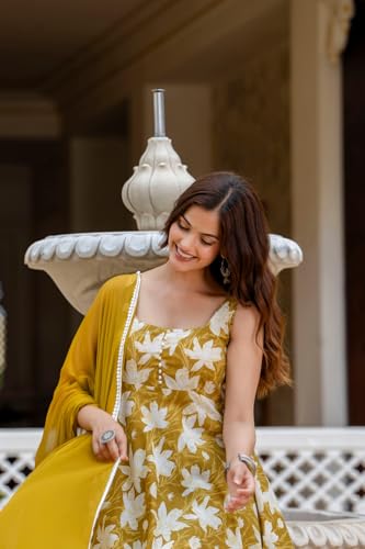 Image of Floral Anarkali Sleeveless Kurta with Dupatta, Maroon and White