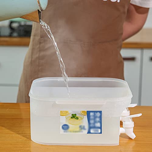 Cruche à eau 5L avec robinet pour ne plus encombrer l'espace de votre frigo