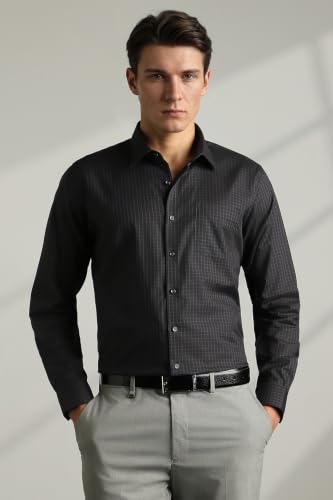 Image of Van Heusen Men's Cotton Solid Slim Fit Shirt