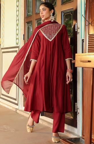 Image of Janasya Women's Maroon Chanderi Silk Embroidered Anarkali Kurta Set