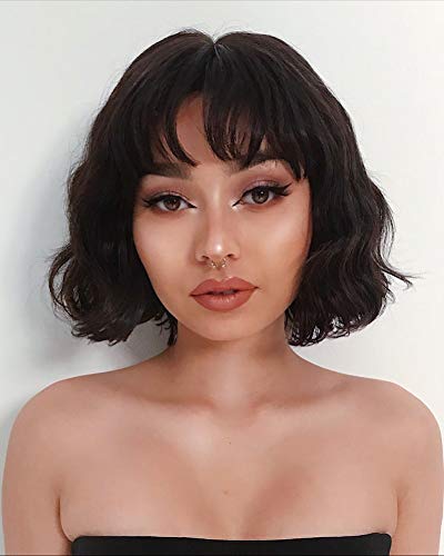 Qangelabeauty Short Wavy Black Wig,Shoulder Length Wig With Bangs for Women, Curly Bob Wig For Girl Natural Looking Wavy Wigs Synthetic Natural Looking Heat Resistant Fiber Wigs